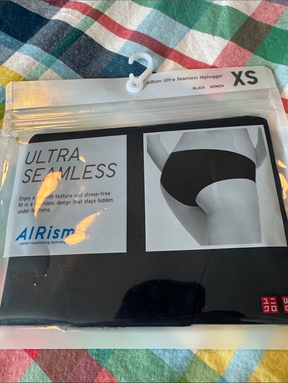 Uniqlo AIRism Ultra Seamless Hiphugger Briefs - Black